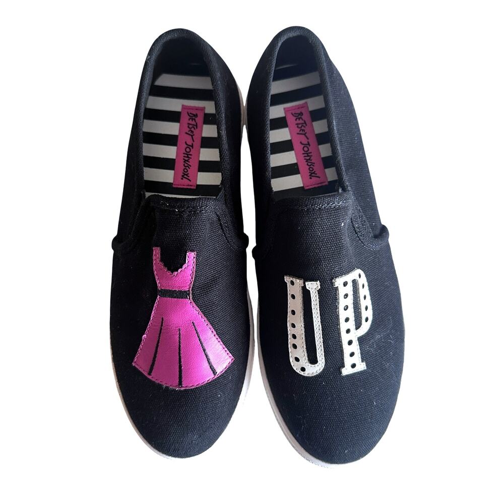 Betsey Johnson Dress Up Emojo Sneakers Womens Size 7 Black Pink Novelty Shoes
